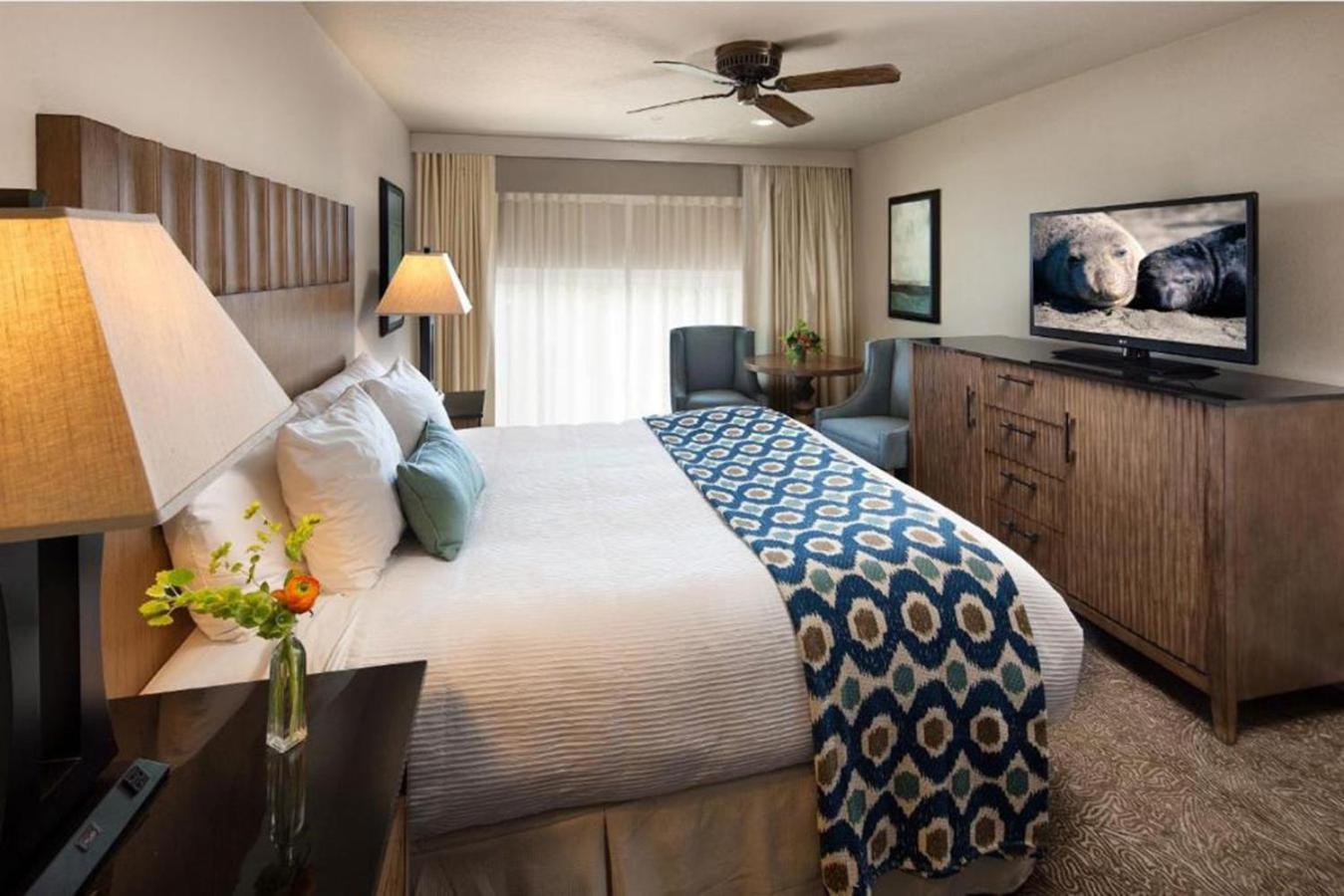 Cambria Landing Inn And Suites Kültér fotó
