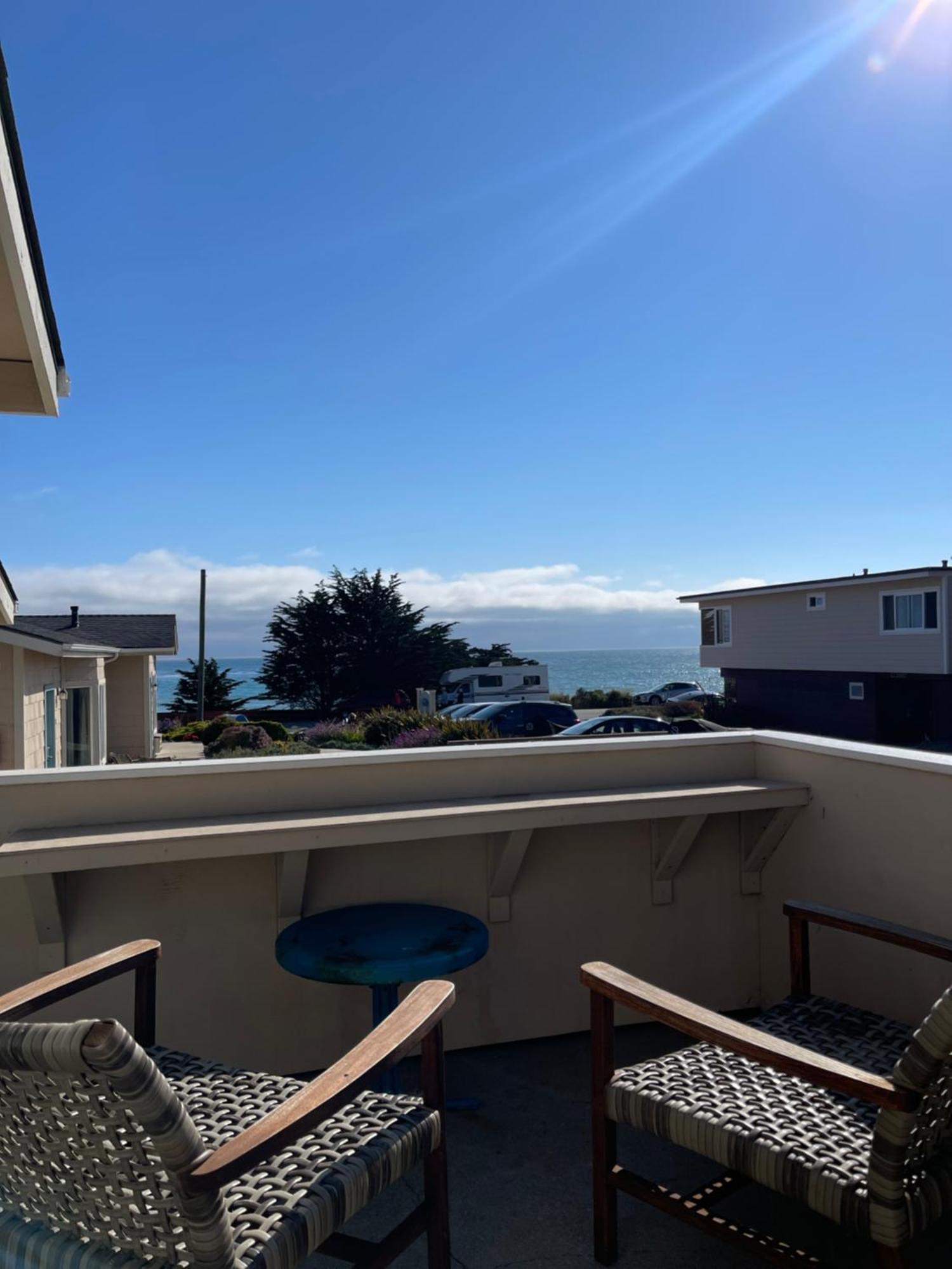 Cambria Landing Inn And Suites Kültér fotó