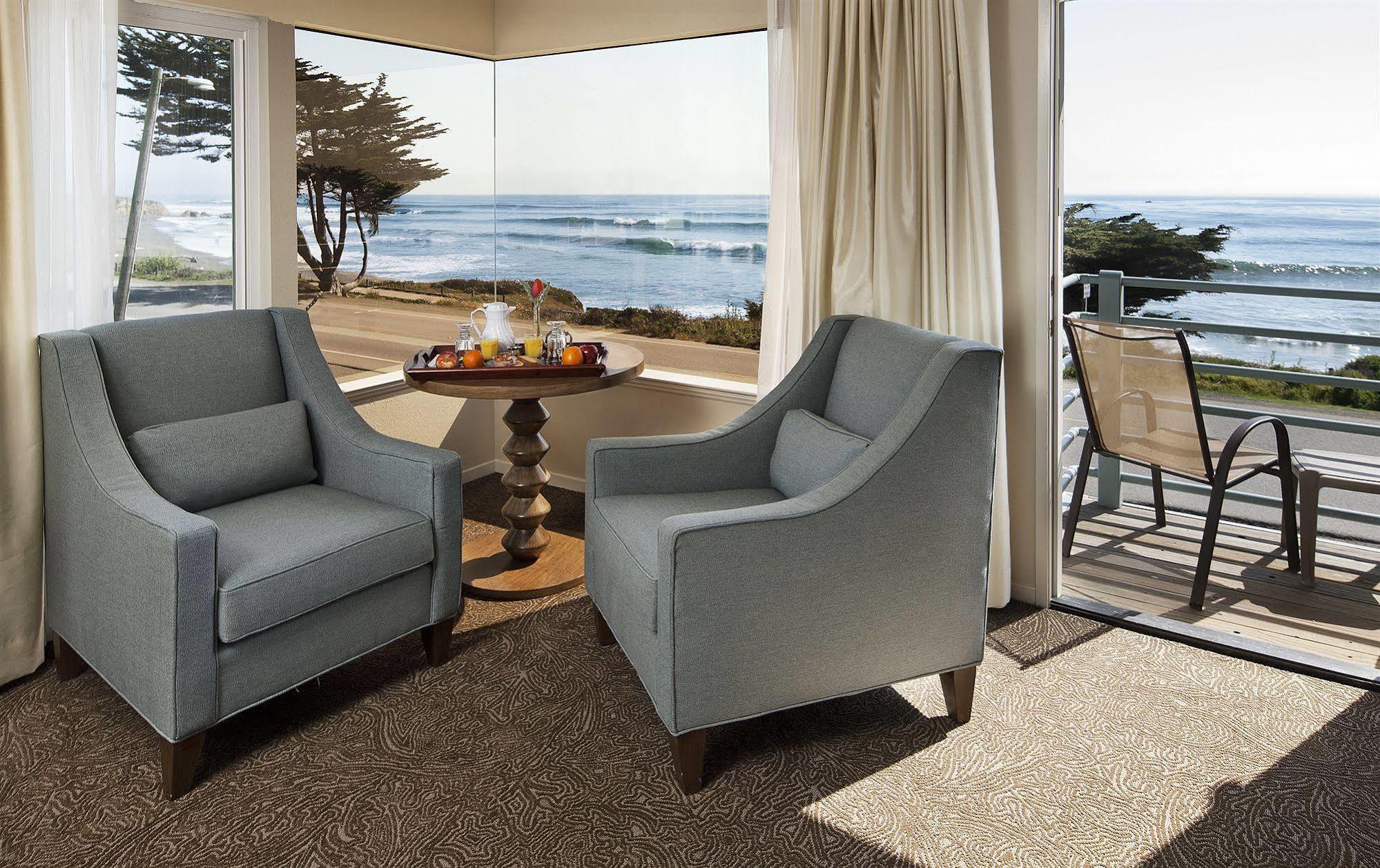 Cambria Landing Inn And Suites Kültér fotó