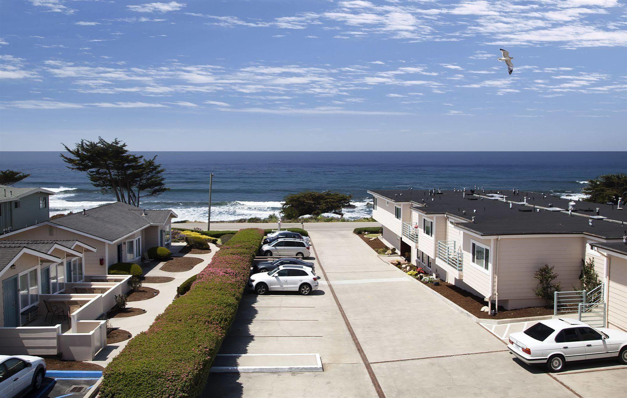 Cambria Landing Inn And Suites Kültér fotó